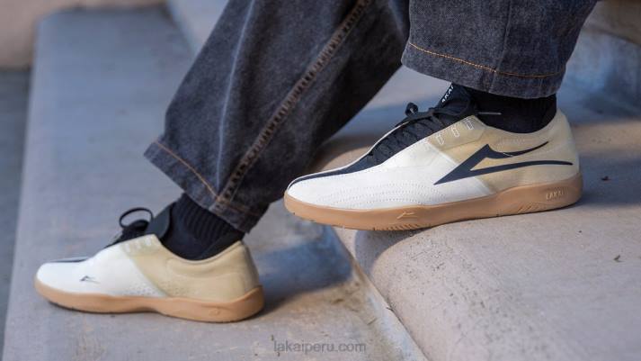 gamuza_crema_6xtr34lakai_modificacion.jpg gamuza crema 6XTR34Lakai modificación - Imagen 1